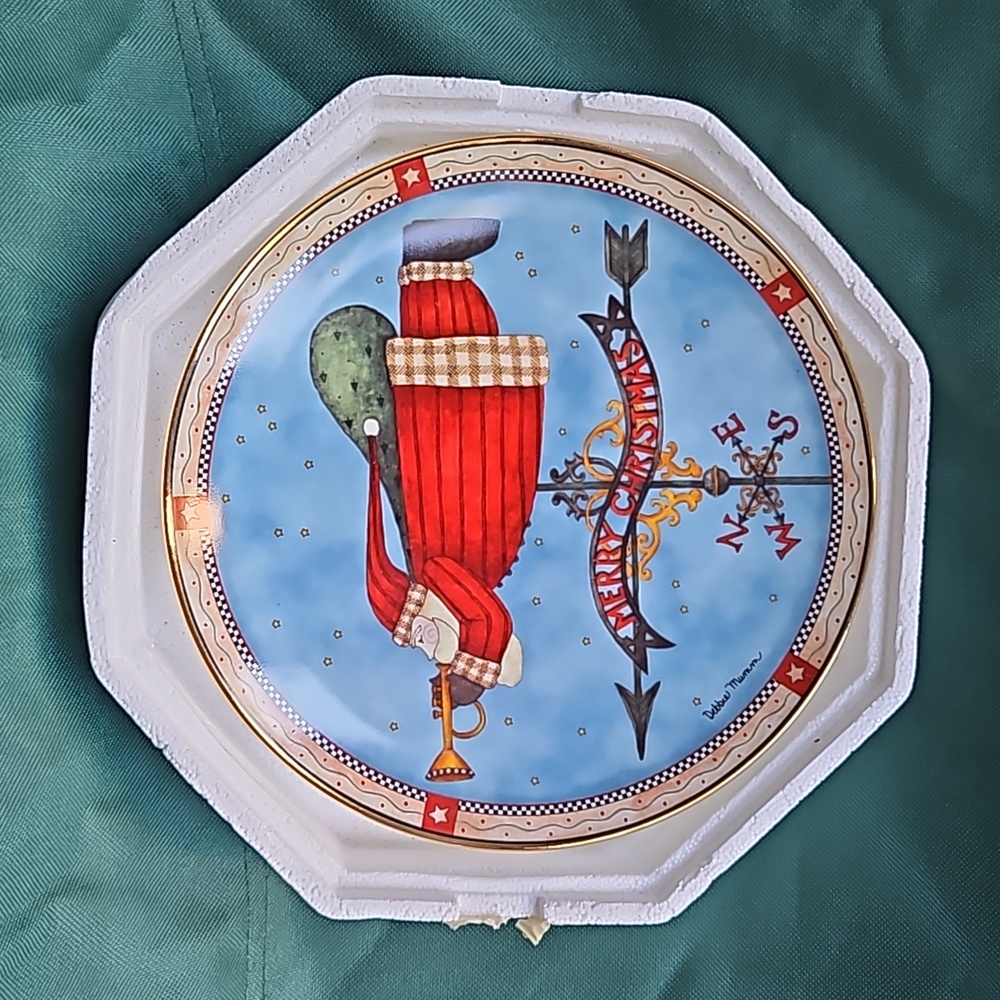 Royal Doulton  Debbie Mumm Christmas Plate